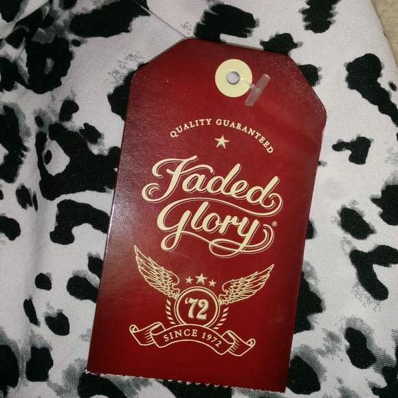 Black and White Leopard Print Smooth Tank NWT - Picture 4 of 4